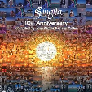 女人扒口尿给男人摸
